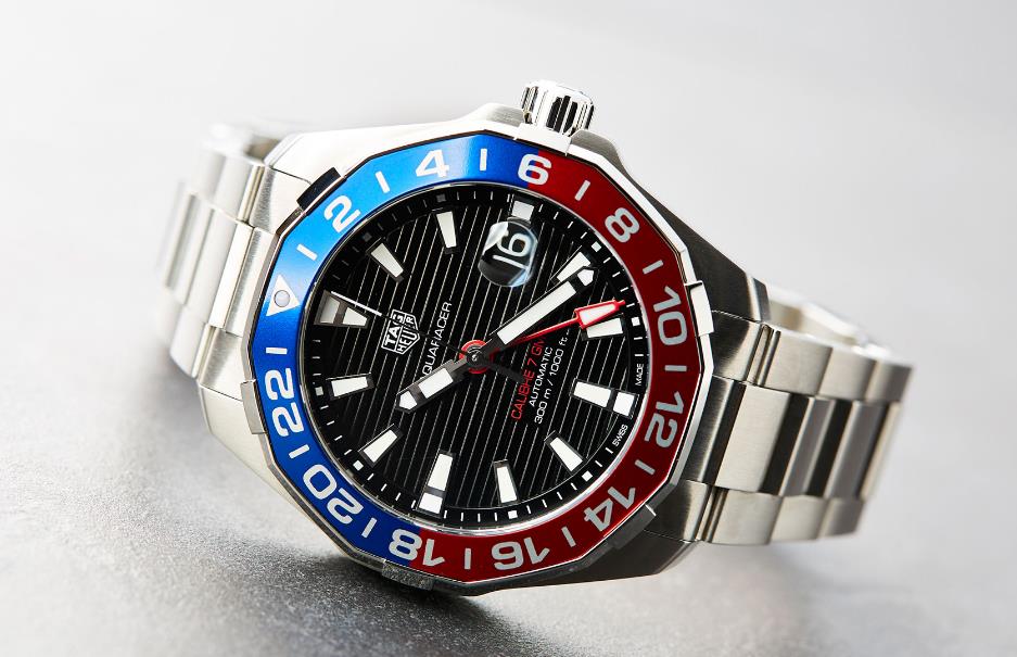 The water resistant copy watches are made from stainless steel.